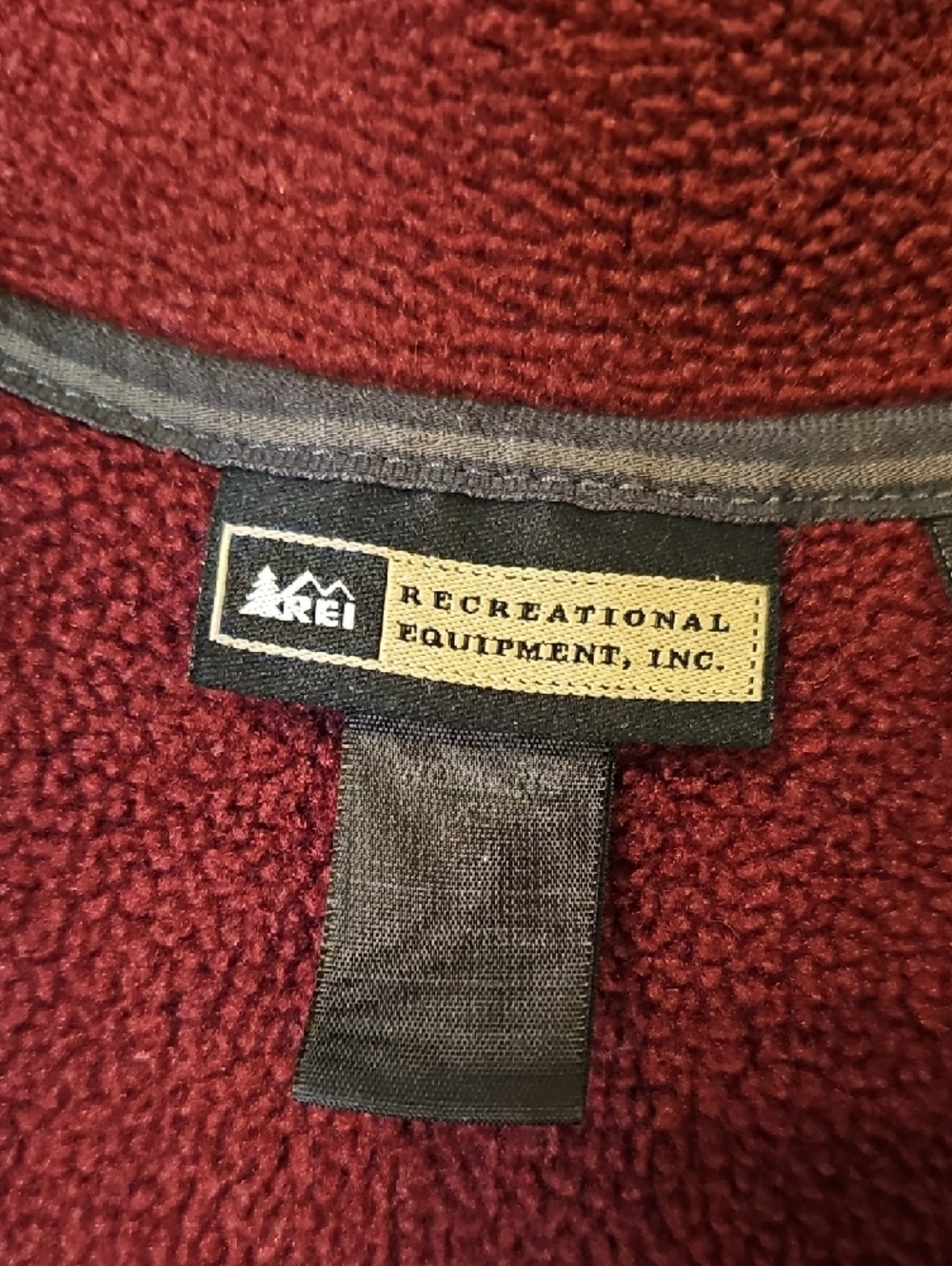 Vintage REI Women's Burgundy Full-Zip Polertec Jacket - Picture 12 of 16